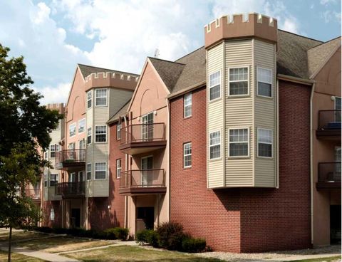 1007 S Locust Street Champaign IL 61820
