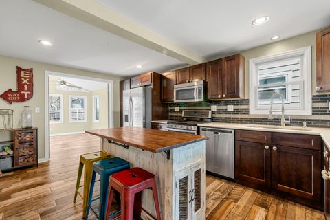 Tiny photo for 326 BELLEVUE Drive, Round Lake Park, IL 60073 (MLS # 12610382)