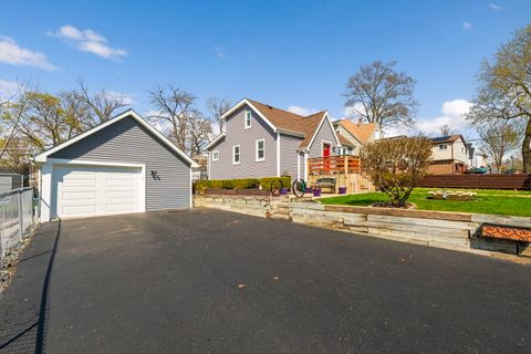 Tiny photo for 326 BELLEVUE Drive, Round Lake Park, IL 60073 (MLS # 12610382)