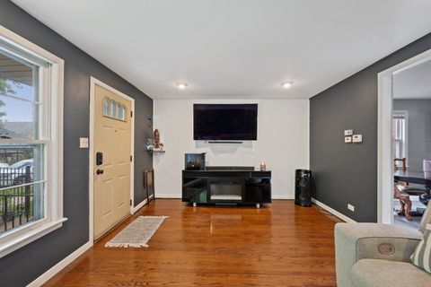Tiny photo for 10844 S GREEN BAY Avenue, Chicago, IL 60617 (MLS # 12454571)