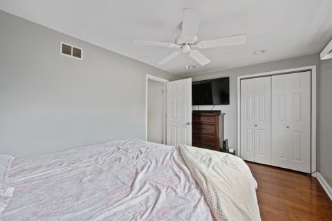 Tiny photo for 10844 S GREEN BAY Avenue, Chicago, IL 60617 (MLS # 12454571)