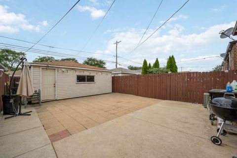 Tiny photo for 10844 S GREEN BAY Avenue, Chicago, IL 60617 (MLS # 12454571)