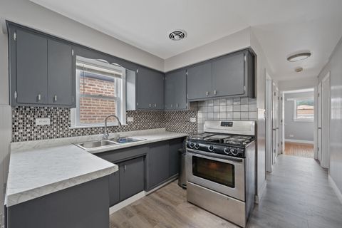 Tiny photo for 10844 S GREEN BAY Avenue, Chicago, IL 60617 (MLS # 12454571)