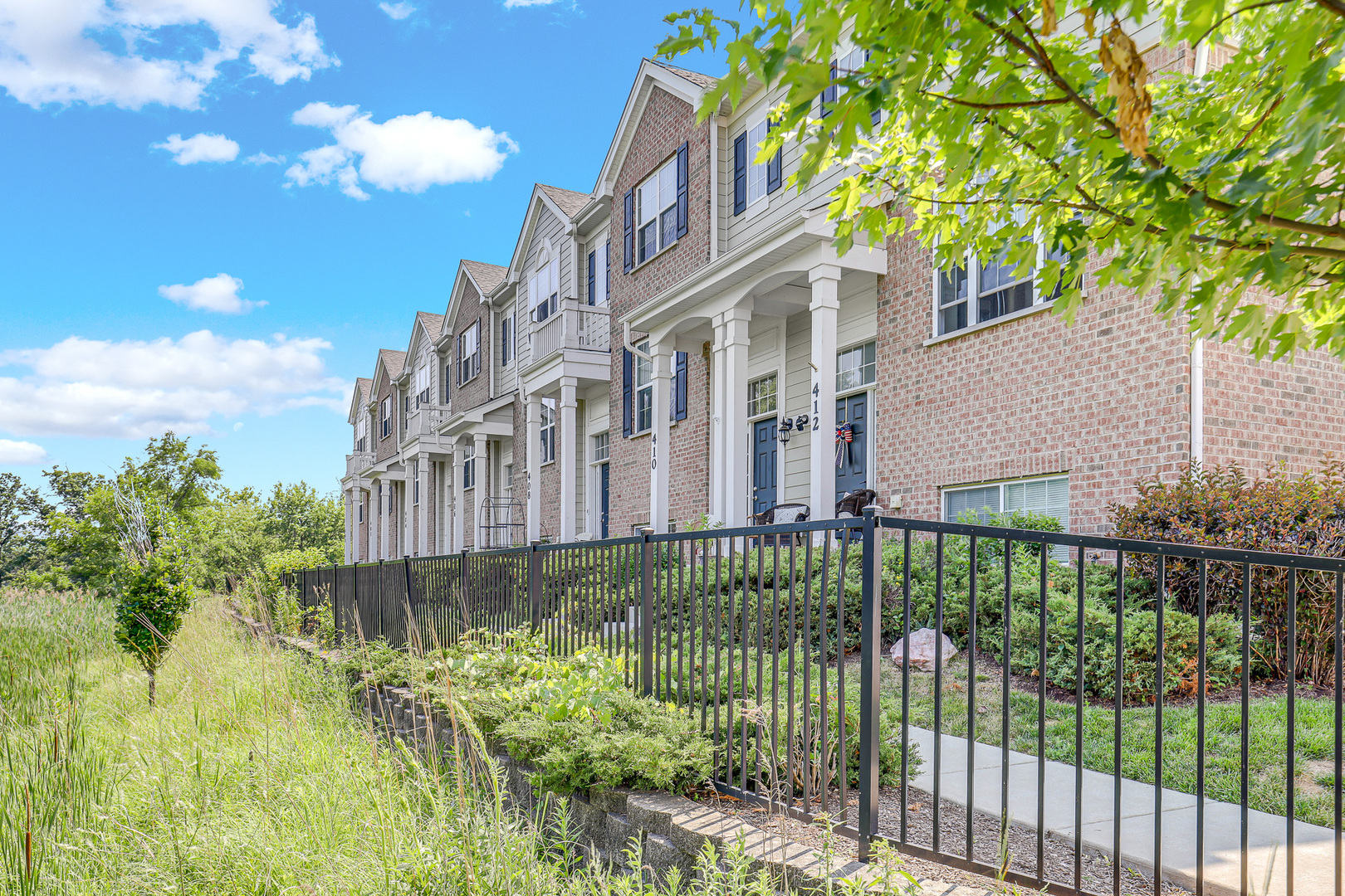 406 Prairie Court