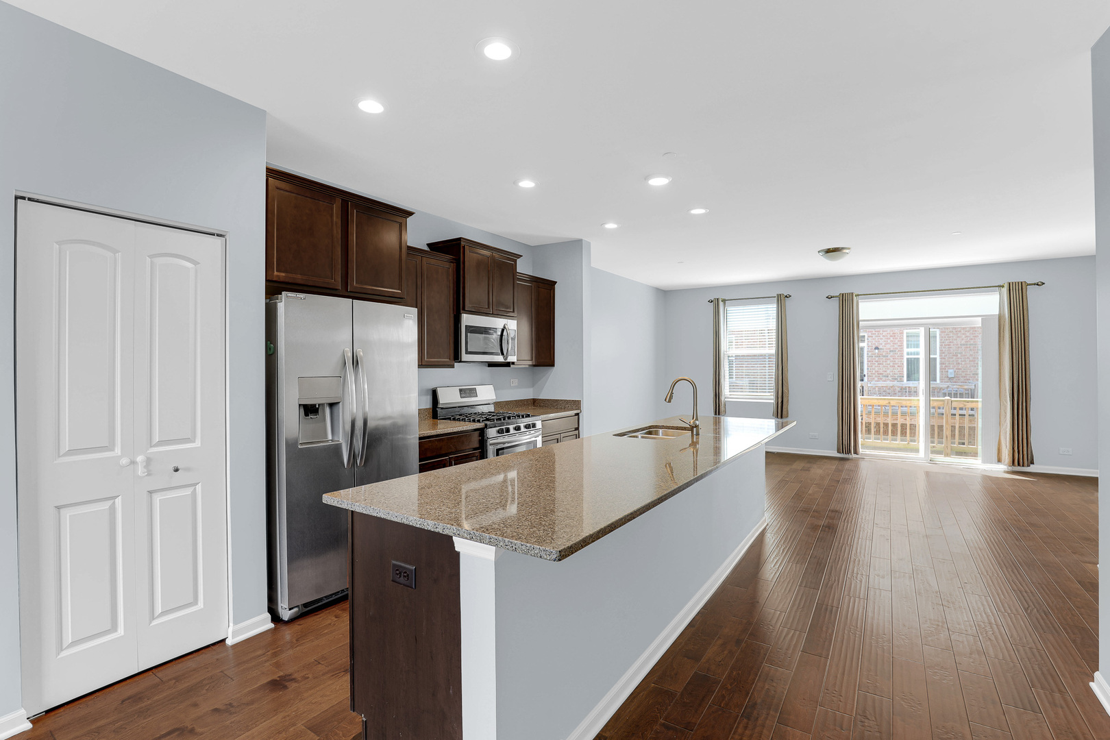 406 Prairie Court