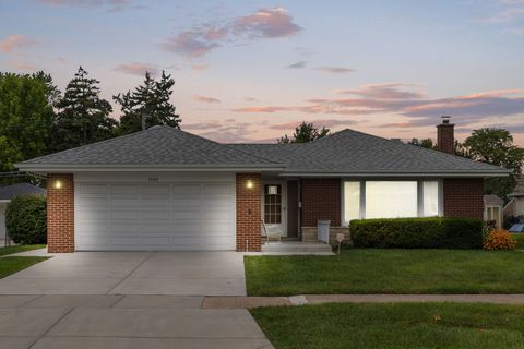 Photo of 1242 Heidorn Avenue, Westchester, IL 60154 (MLS # 12455480) Photo of 1242 Heidorn Avenue, Westchester, IL 60154 (MLS # 12455480)