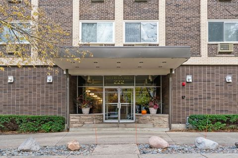 Tiny photo for 222 N Grove Avenue #2B, Oak Park, IL 60302 (MLS # 12484513)