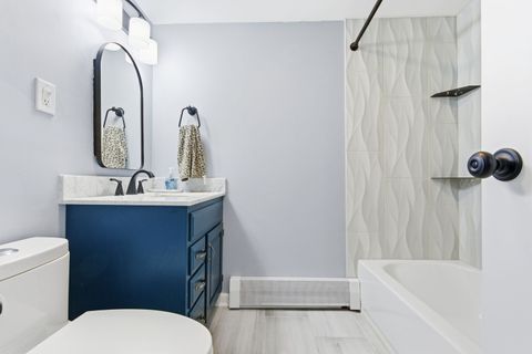 Tiny photo for 222 N Grove Avenue #2B, Oak Park, IL 60302 (MLS # 12484513)