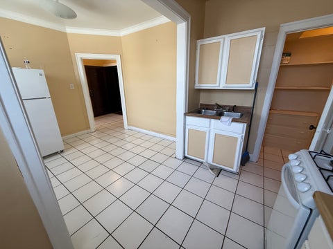 Tiny photo for 2140 S Gunderson Avenue #208, Berwyn, IL 60402 (MLS # 12636385)