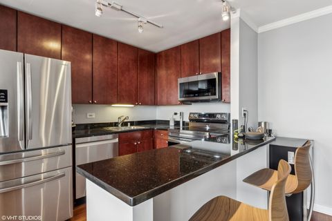 Tiny photo for 655 W IRVING PARK Road #5413, Chicago, IL 60613 (MLS # 12564125)