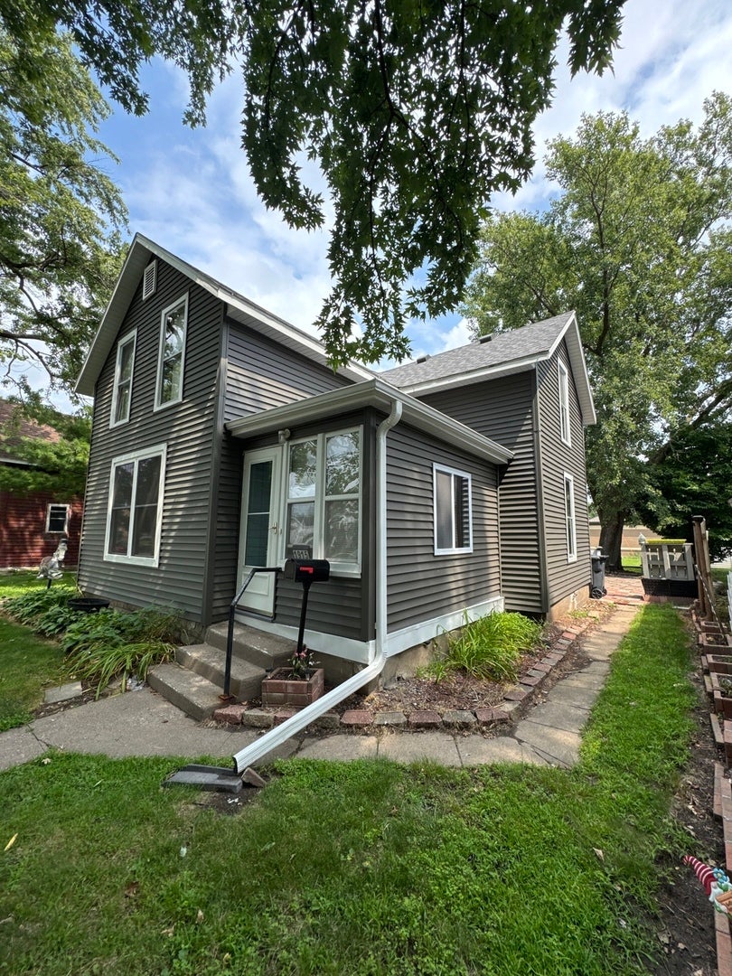 1915 Pershing Boulevard