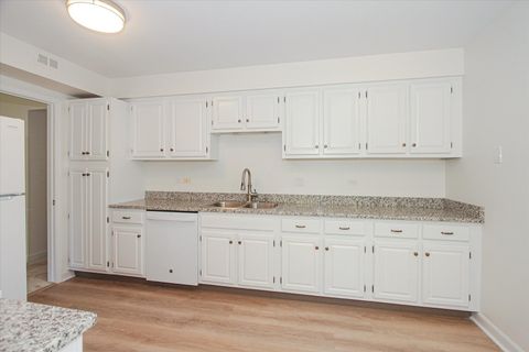 Tiny photo for 78A Foxwood Lane #M169, Lake Barrington, IL 60010 (MLS # 12462030)