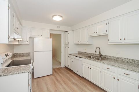 Tiny photo for 78A Foxwood Lane #M169, Lake Barrington, IL 60010 (MLS # 12462030)