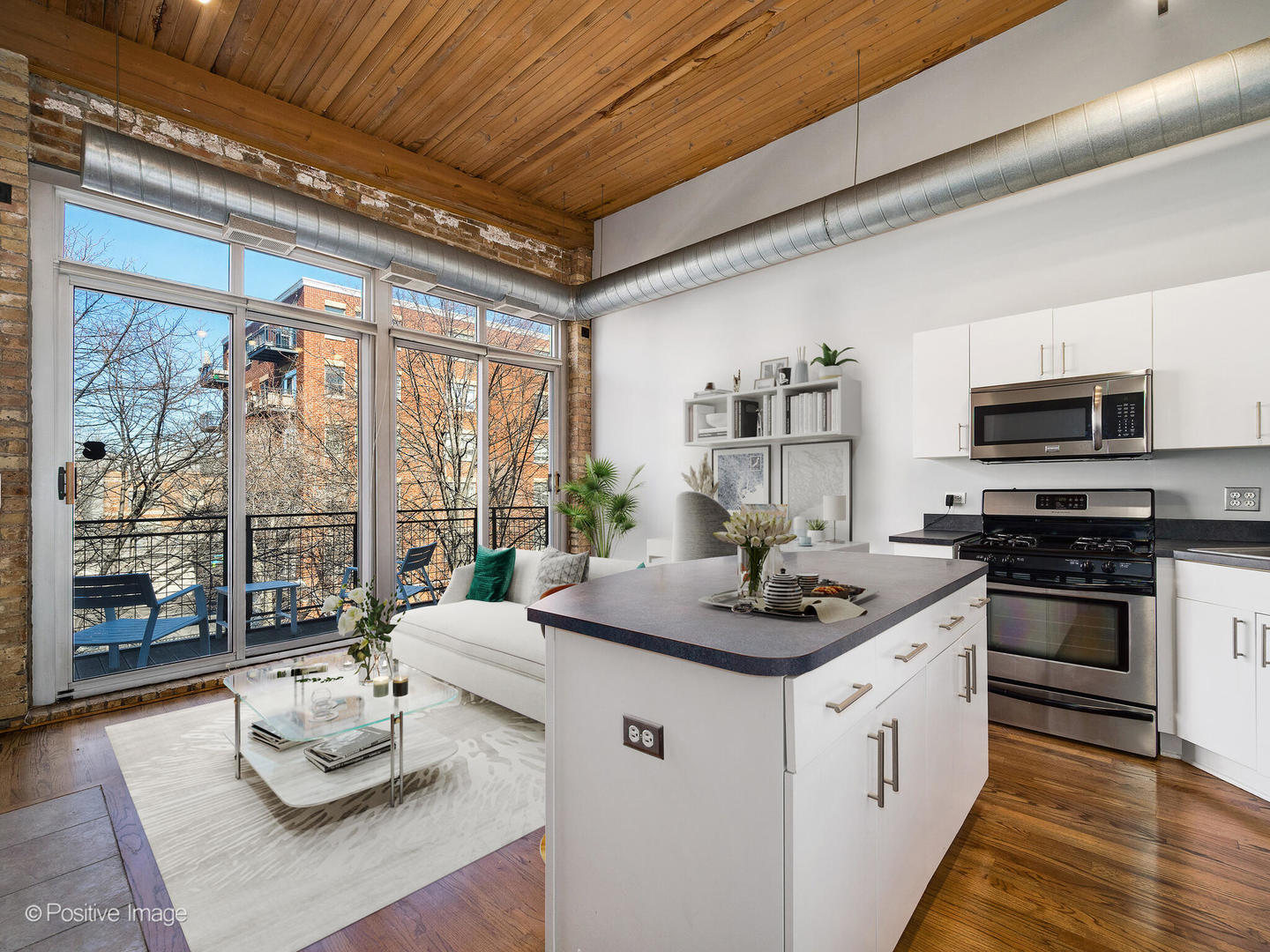 2333 W Saint Paul Avenue 331