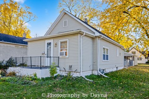 Tiny photo for 1501 S 7th Avenue, Kankakee, IL 60901 (MLS # 12513891)