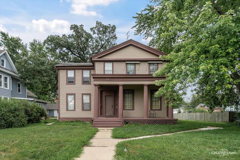 Photo of 168 S Lincoln Avenue, Aurora, IL 60505 (MLS # 12620422)