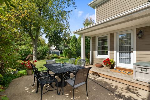 Tiny photo for 528 S Walnut Avenue, Arlington Heights, IL 60005 (MLS # 12605237)