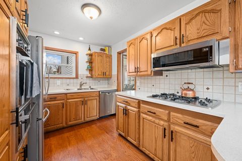 Tiny photo for 2225 Hillandale Road, Davenport, IA 52804 (MLS # 12605016)