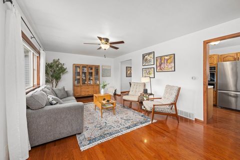 Tiny photo for 2225 Hillandale Road, Davenport, IA 52804 (MLS # 12605016)