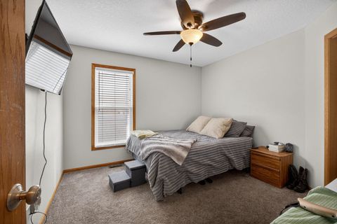 Tiny photo for 5317 Hillandale Road, Davenport, IA 52806 (MLS # 12618607)