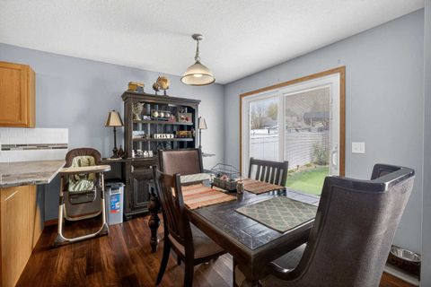 Tiny photo for 5317 Hillandale Road, Davenport, IA 52806 (MLS # 12618607)