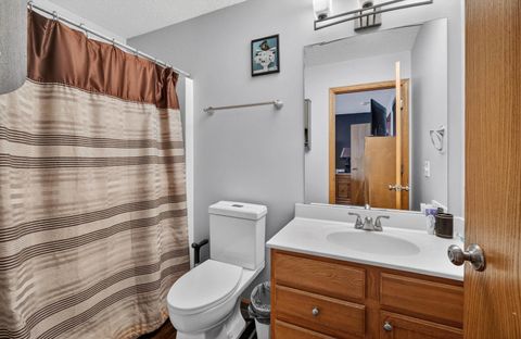 Tiny photo for 5317 Hillandale Road, Davenport, IA 52806 (MLS # 12618607)