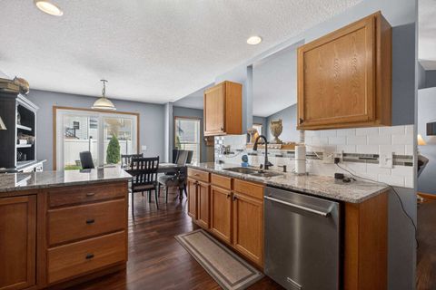 Tiny photo for 5317 Hillandale Road, Davenport, IA 52806 (MLS # 12618607)