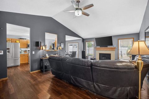 Tiny photo for 5317 Hillandale Road, Davenport, IA 52806 (MLS # 12618607)