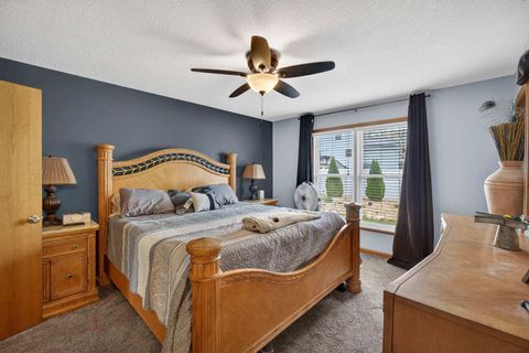 Tiny photo for 5317 Hillandale Road, Davenport, IA 52806 (MLS # 12618607)