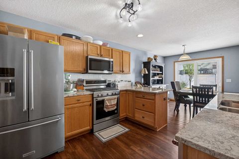 Tiny photo for 5317 Hillandale Road, Davenport, IA 52806 (MLS # 12618607)