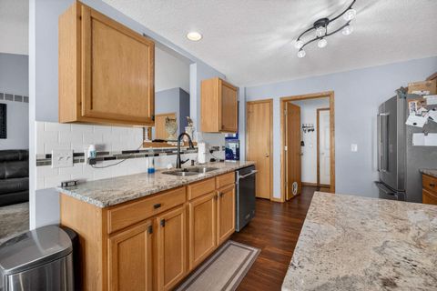 Tiny photo for 5317 Hillandale Road, Davenport, IA 52806 (MLS # 12618607)