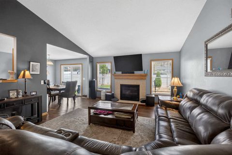 Tiny photo for 5317 Hillandale Road, Davenport, IA 52806 (MLS # 12618607)