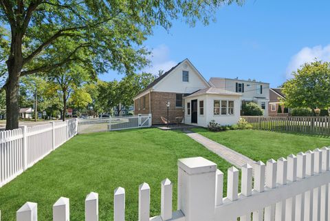 Tiny photo for 600 8th Avenue, La Grange, IL 60525 (MLS # 12504941)