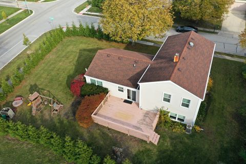 Tiny photo for 1327 Larchmont Drive, Buffalo Grove, IL 60089 (MLS # 12527679)