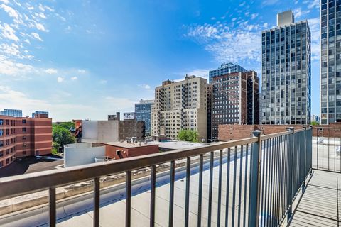 Tiny photo for 2300 N Commonwealth Avenue #7D, Chicago, IL 60614 (MLS # 12485074)