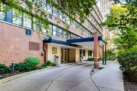 Tiny photo for 2300 N Commonwealth Avenue #7D, Chicago, IL 60614 (MLS # 12485074)