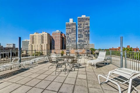 Tiny photo for 2300 N Commonwealth Avenue #7D, Chicago, IL 60614 (MLS # 12485074)