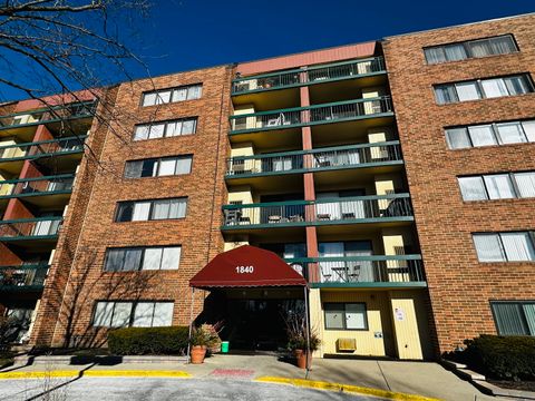 Photo of 1840 Huntington Boulevard #203, Hoffman Estates, IL 60169 (MLS # 12590955)
