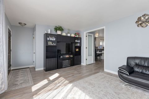 Tiny photo for 6718 W Forest Preserve Drive, Harwood Heights, IL 60706 (MLS # 12623451)