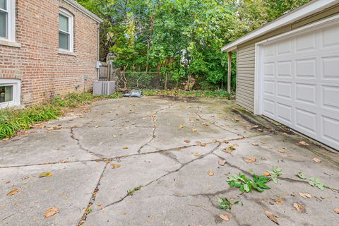 Tiny photo for 703 W 129th Place, Chicago, IL 60628 (MLS # 12502114)