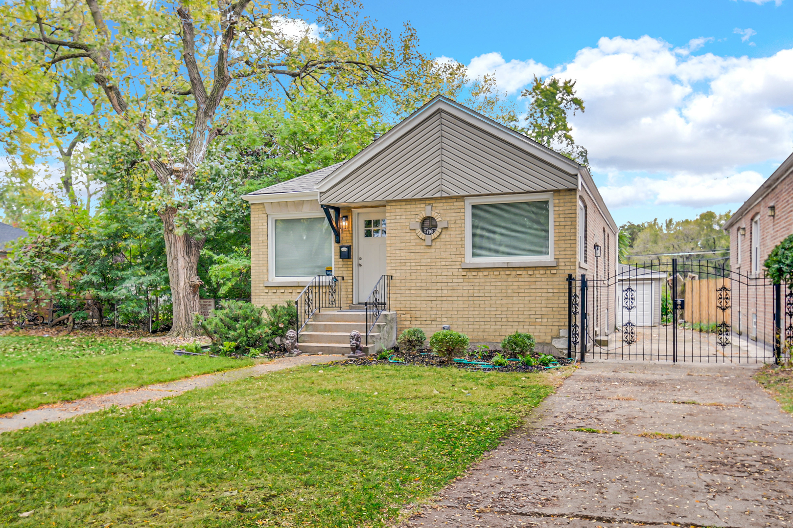 703 W 129th Place