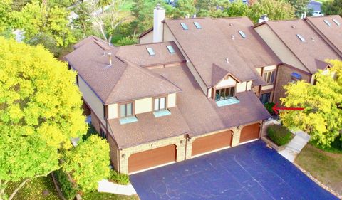 Tiny photo for 1180 Mistwood Court #1180-A, Downers Grove, IL 60515 (MLS # 12495659)