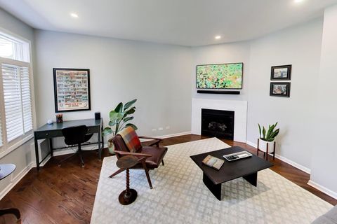 Tiny photo for 3331 N Racine Avenue #D, Chicago, IL 60657 (MLS # 12621794)