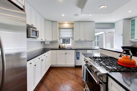 Tiny photo for 3331 N Racine Avenue #D, Chicago, IL 60657 (MLS # 12621794)