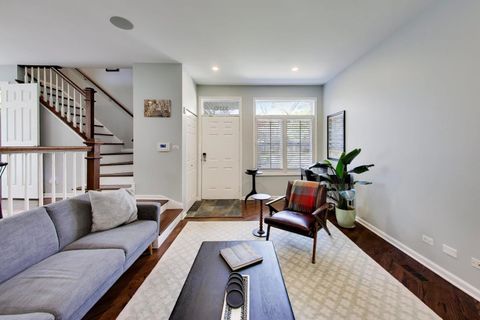 Tiny photo for 3331 N Racine Avenue #D, Chicago, IL 60657 (MLS # 12621794)