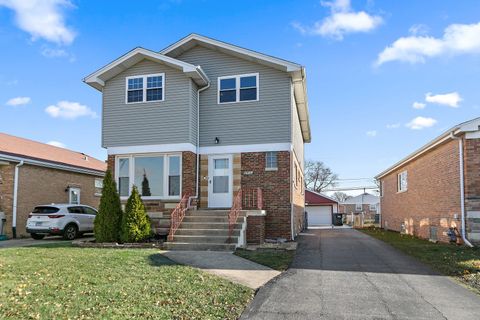 A home in Evergreen Park