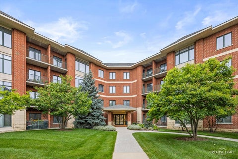 Photo of 845 E 22nd Street #305, Lombard, IL 60148 (MLS # 12730391)