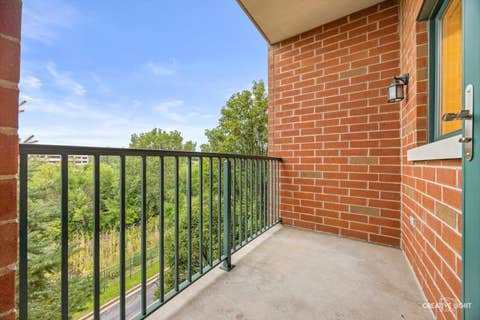 Tiny photo for 845 E 22nd Street #305, Lombard, IL 60148 (MLS # 12730391)