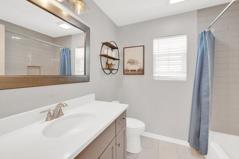 Tiny photo for 4234 Vernon Avenue, Brookfield, IL 60513 (MLS # 12646909)