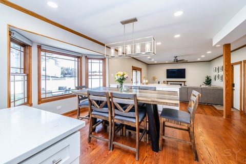 Tiny photo for 16624 Manchester Street, Tinley Park, IL 60477 (MLS # 12612197)